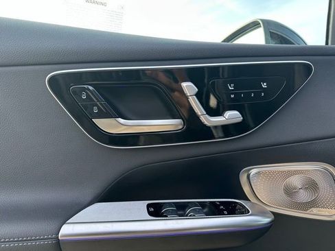 Used 2026 Mercedes-Benz GLC 300 4MATIC image 13