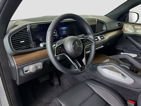 New 2026 Mercedes-Benz GLE 450 4MATIC Coupe image 9