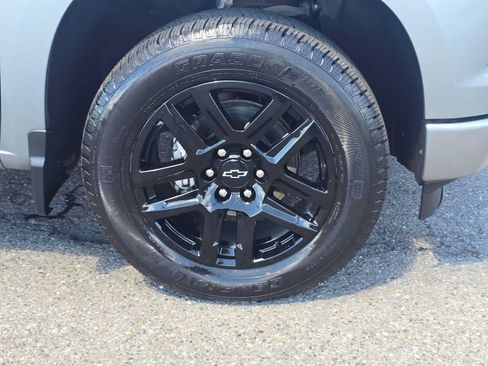 Used 2024 Chevrolet Silverado 1500 RST AWD/4WD image 9