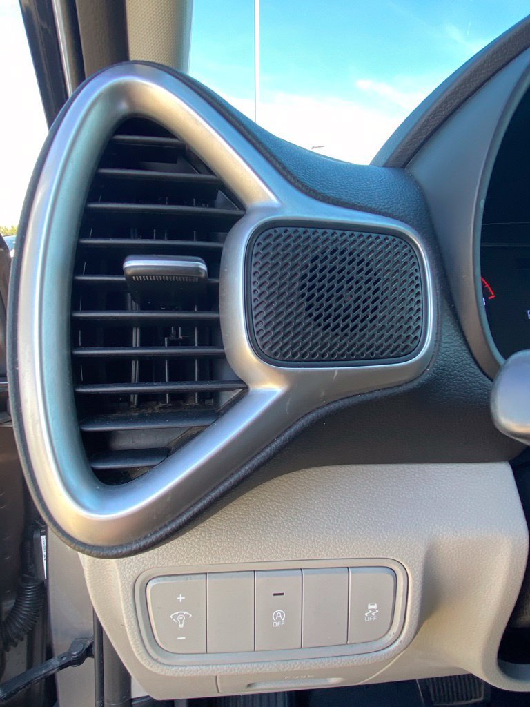 Used 2022 Kia Soul LX FWD image 12