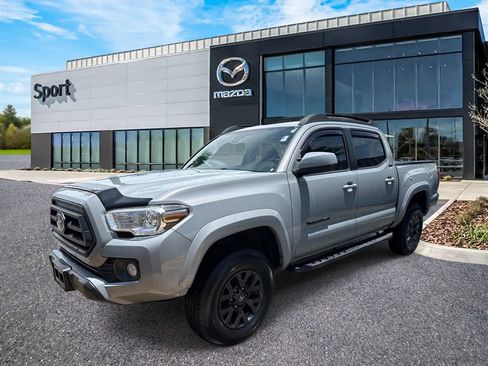 Used 2020 Toyota Tacoma SR5 w/ SR5 Appearance Package (SM) RWD image 7