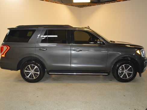 Used 2020 Ford Expedition XLT w/ Equipment Group 202A AWD/4WD image 2
