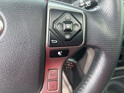 Used 2022 Toyota 4Runner SR5 Premium w/ Moonroof Package AWD/4WD image 10