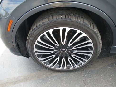 Used 2022 Lincoln Aviator Black Label w/ Dynamic Handling Package image 14