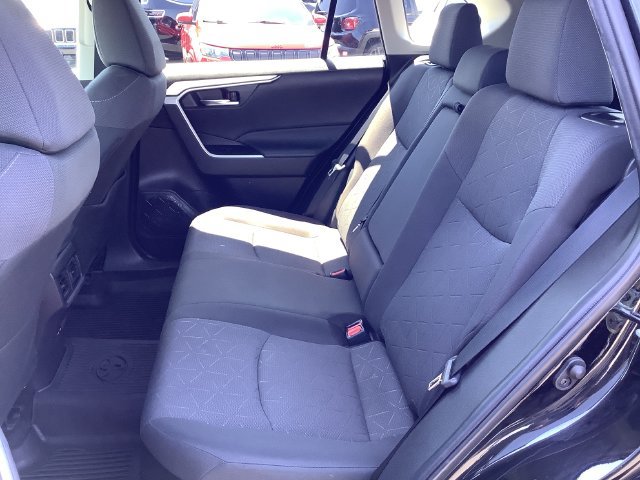 Used 2022 Toyota RAV4 XLE AWD/4WD image 24
