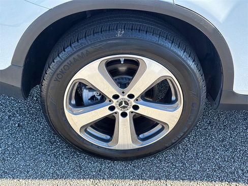 Used 2022 Mercedes-Benz GLC 300 w/ Premium Package Lite image 17