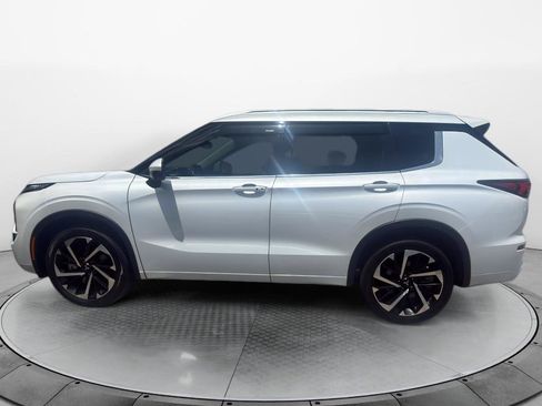 Used 2024 Mitsubishi Outlander SEL Black Edition FWD image 6