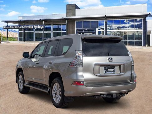 Used 2023 Lexus GX 460 Premium w/ Premium Plus Package image 5