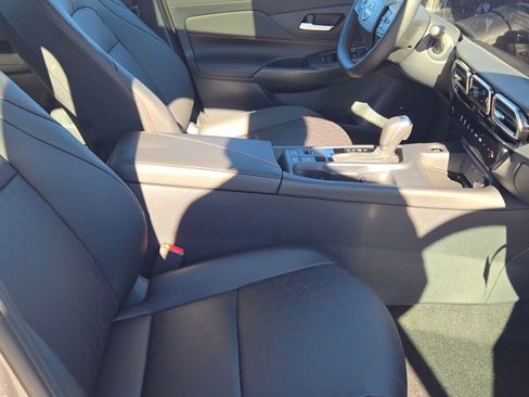 New 2026 Nissan Sentra SR w/ SR Premium Package FWD image 6