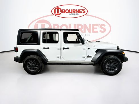 Used 2025 Jeep Wrangler Unlimited Sport AWD/4WD image 10