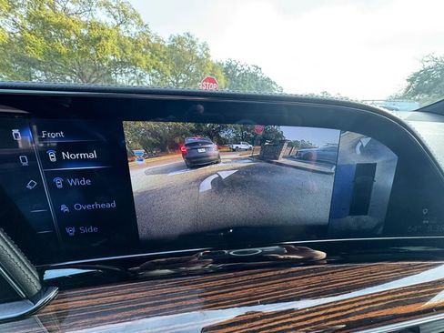 Used 2022 Cadillac Escalade ESV Luxury image 34