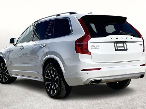 Used 2019 Volvo XC90 T6 Momentum w/ Protection Package Premier image 16