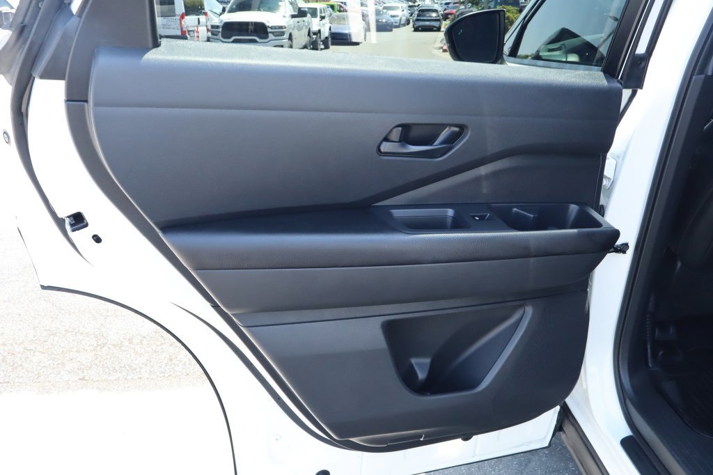 Used 2024 Nissan Pathfinder Rock Creek AWD/4WD image 37
