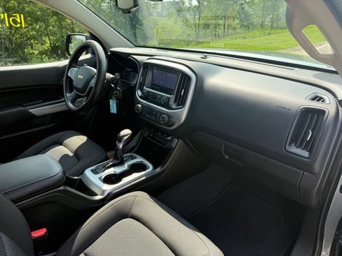Used 2022 Chevrolet Colorado LT w/ Redline Special Edition AWD/4WD image 20