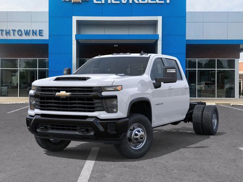 New 2025 Chevrolet Silverado 3500 W/T image 30