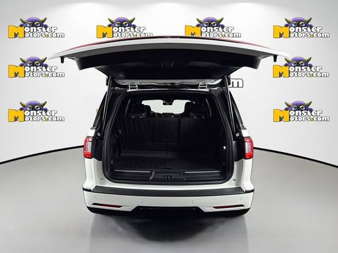 Used 2020 Lincoln Navigator Reserve w/ Equipment Group 208A image 27