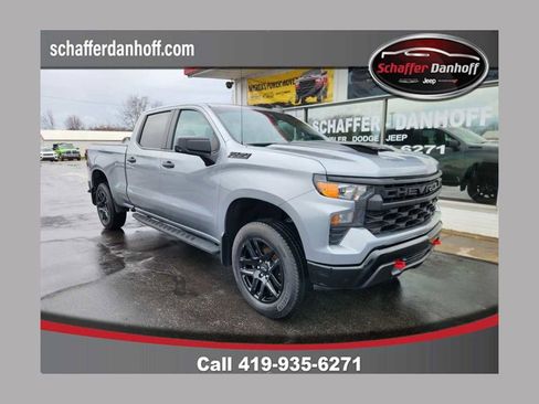 Used 2024 Chevrolet Silverado 1500 Custom Trail Boss w/ LPO, Dark Essentials Package image 1