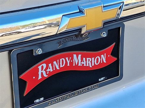 Used 2022 Chevrolet Traverse LT image 27