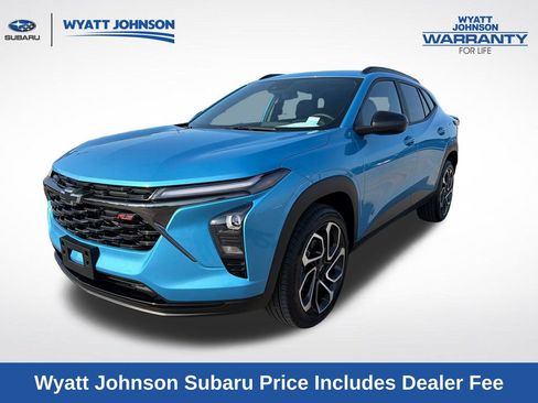 Used 2025 Chevrolet Trax RS w/ Driver Confidence Package FWD image 1
