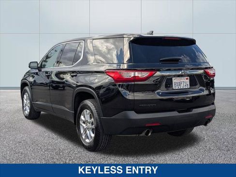 Used 2021 Chevrolet Traverse LS w/ LPO, Blackout Package FWD image 3