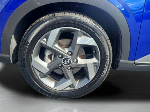 Certified 2025 Hyundai Venue Limited FWD image 10