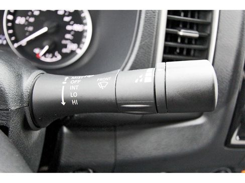 Certified 2024 Nissan Frontier SV image 16