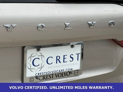Certified 2025 Volvo XC60 B5 Plus image 8