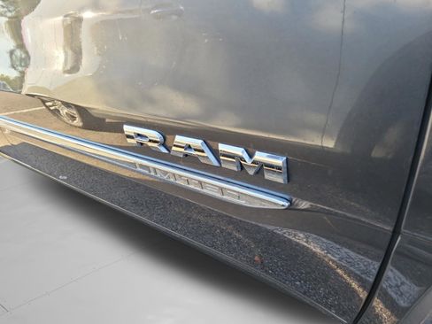 Used 2022 RAM 1500 Limited AWD/4WD image 17