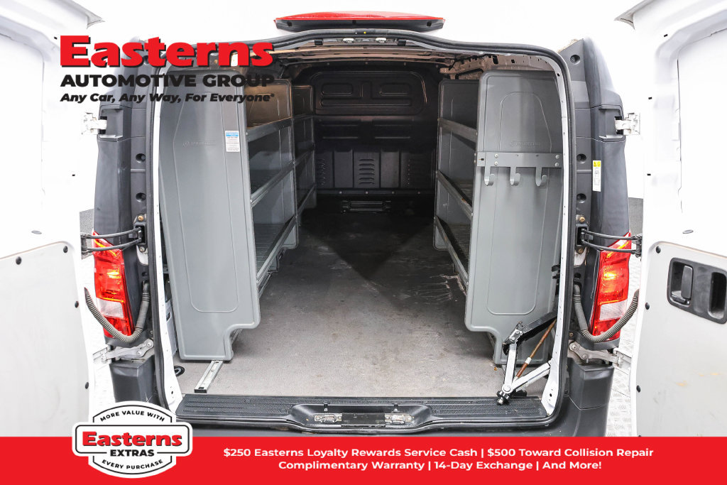 Used 2023 Mercedes-Benz Metris image 10