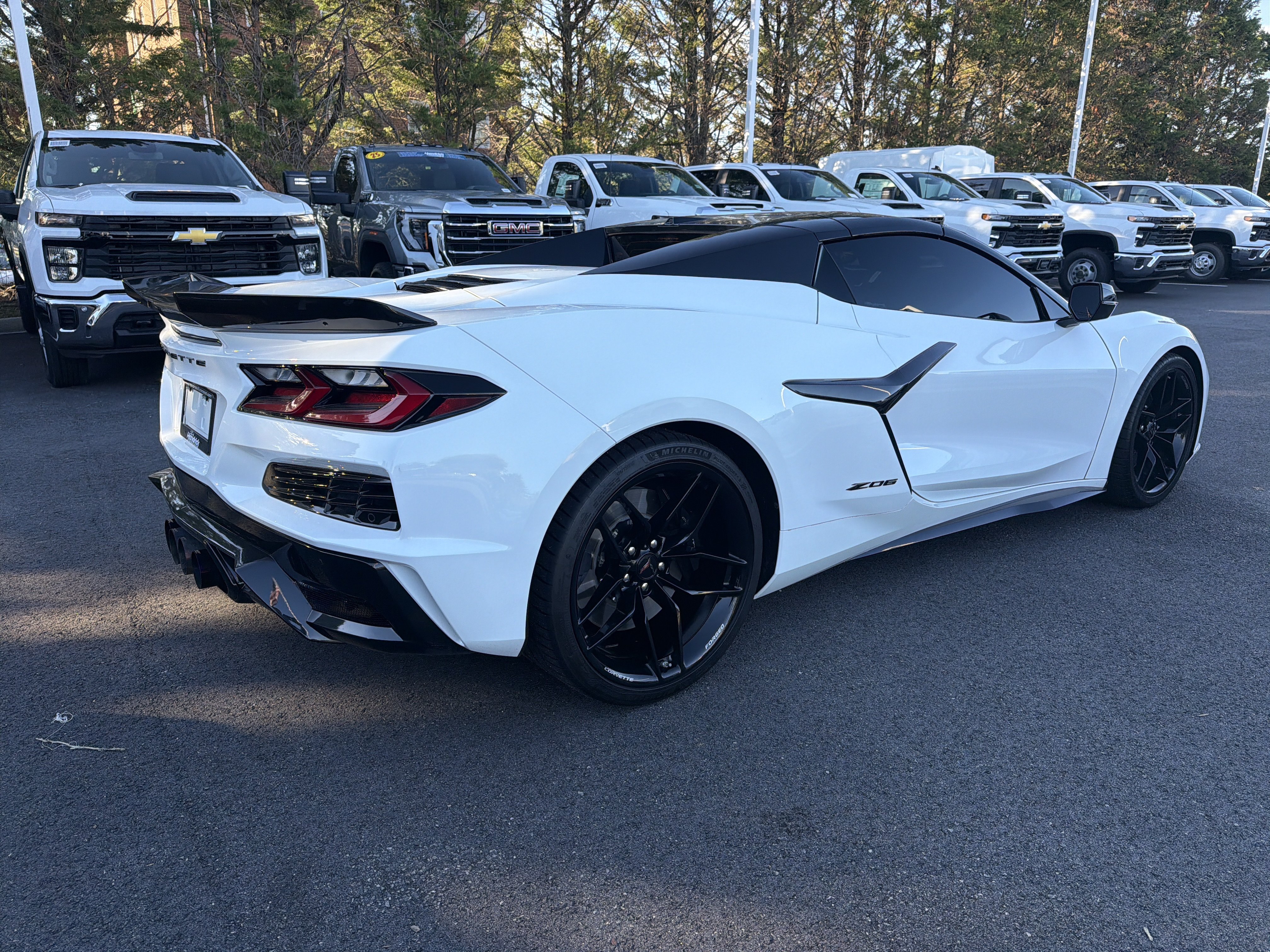 Used 2025 Chevrolet Corvette Z06 w/ Stealth Interior Trim Package RWD image 10