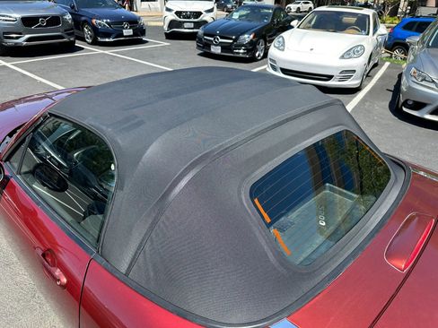 Used 2008 MAZDA MX-5 Miata Touring RWD image 20