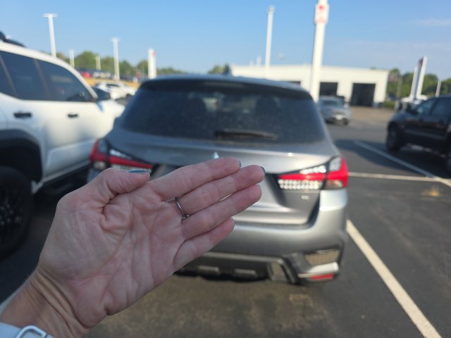 Used 2020 Mitsubishi Outlander Sport SE FWD image 6