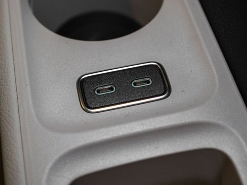 New 2026 Mercedes-Benz GLS 450 4MATIC image 37