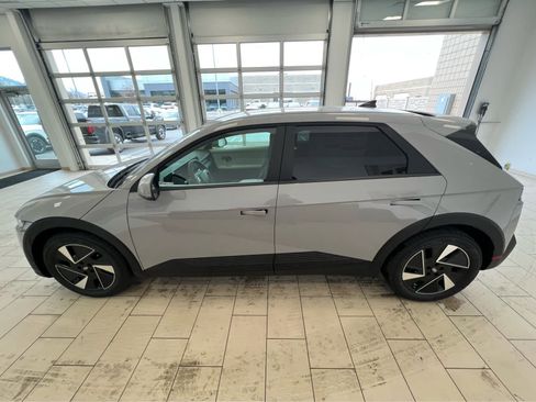 New 2026 Hyundai Ioniq 5 SEL image 12