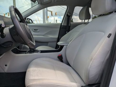 Used 2025 Hyundai Kona SEL AWD/4WD image 21