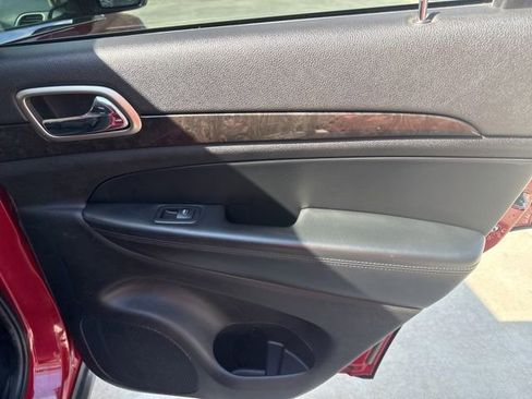 Used 2013 Jeep Grand Cherokee Laredo image 27