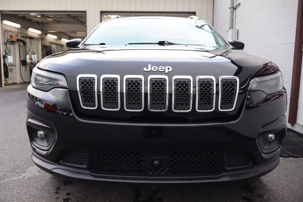 Used 2021 Jeep Cherokee Latitude Lux w/ Comfort/Convenience Group AWD/4WD image 2