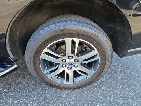 Used 2022 Ford Expedition Limited AWD/4WD image 34