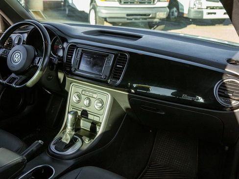 Used 2018 Volkswagen Beetle 2.0T S image 11