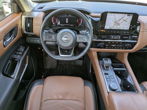 Used 2023 Nissan Pathfinder Platinum w/ Cargo Package image 19