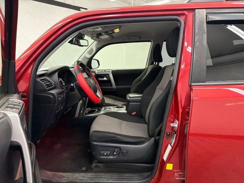 Used 2021 Toyota 4Runner SR5 image 9