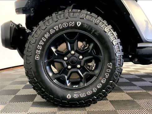 Used 2023 Jeep Wrangler Unlimited w/ Cold Weather Group AWD/4WD image 11