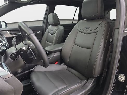 Certified 2024 Cadillac XT6 Sport image 12