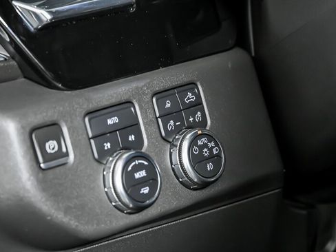 Used 2022 GMC Sierra 1500 Elevation w/ Elevation Premium Package AWD/4WD image 21