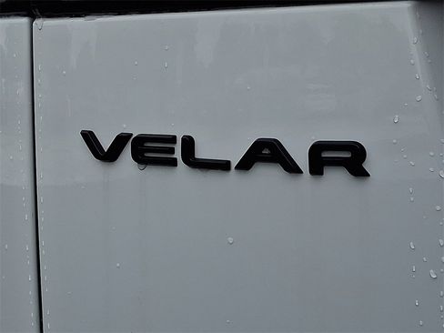 New 2026 Land Rover Range Rover Velar Dynamic SE image 23