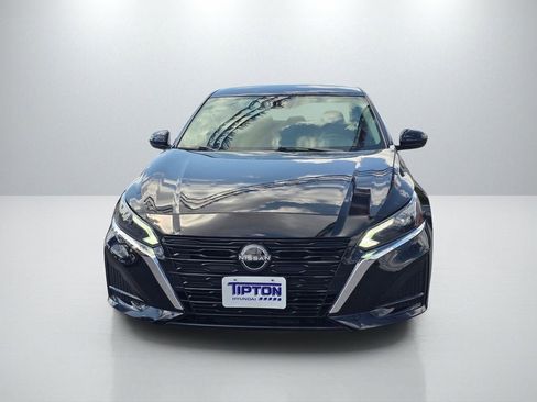 Used 2023 Nissan Altima 2.5 S image 2