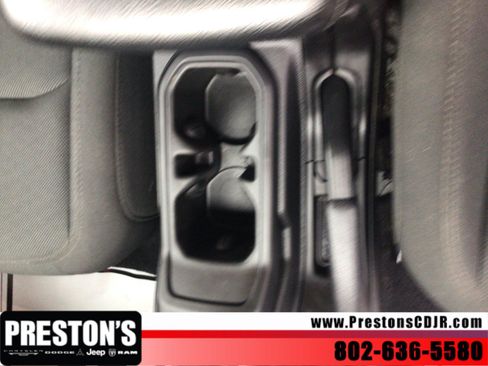 Used 2023 Jeep Gladiator Sport AWD/4WD image 19