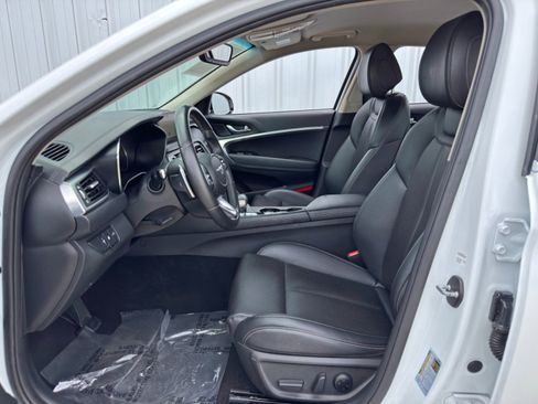 Used 2022 Genesis G70 2.0T image 15