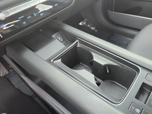 Used 2023 Hyundai Ioniq 6 SEL image 17