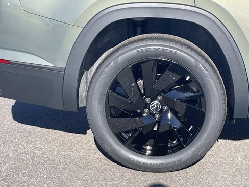 New 2026 Volkswagen Atlas SE FWD image 9